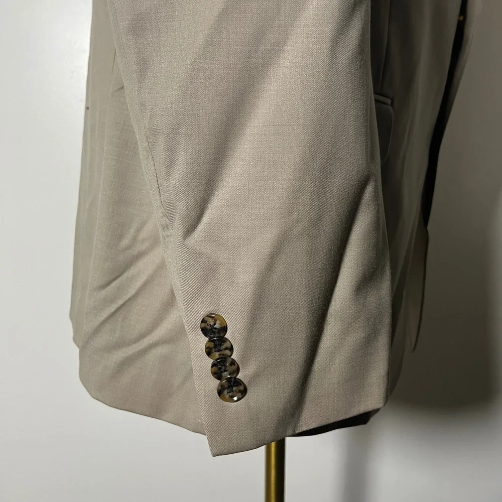 Tommy Hilfiger Suit Mens 44R 39W Tan Solid Notch Lapel Two-Button Modern